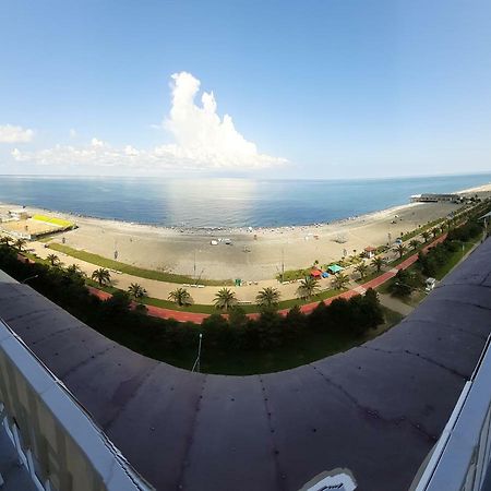 Ferienwohnung Beautiful House By The Sea Batumi Exterior foto