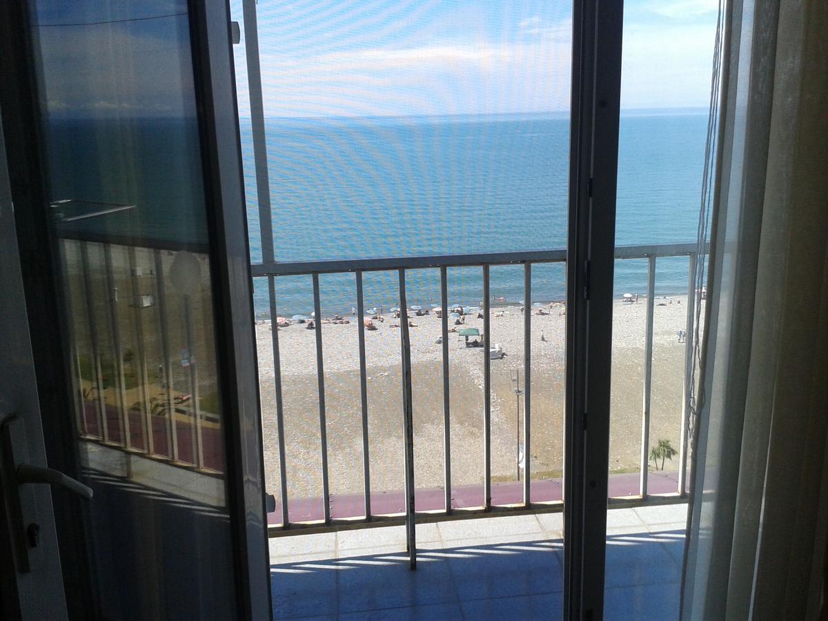 Ferienwohnung Beautiful House By The Sea Batumi Exterior foto